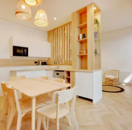 Spacious & Bright 2br 6 Guests Bastille *