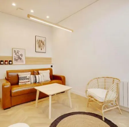 Spacious & Bright 2br 6 Guests Bastille * باريس