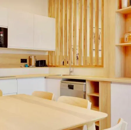 Spacious & Bright 2br 6 Guests Bastille *